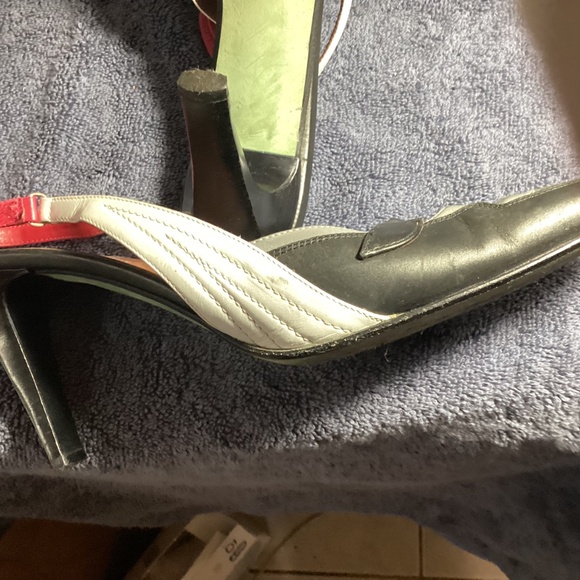 Donald Pliner leather woman’s high heel, black,gray,white and red - Picture 3 of 4
